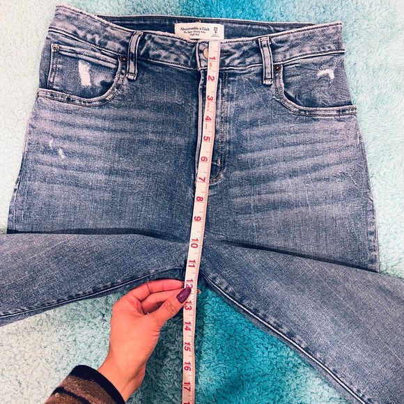 🔥Abercrombie & Fitch Women's Blue Distressed Jeans🔥 - Picture 6 of 7